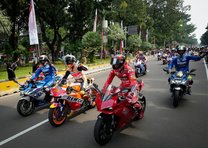 Sejumlah Pebalap Meriahkan Parade MotoGP di Jakarta
