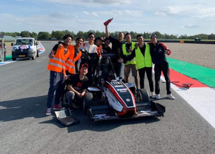 Tim Bimasakti UGM Juara Kompetisi Mobil Balap di Belanda