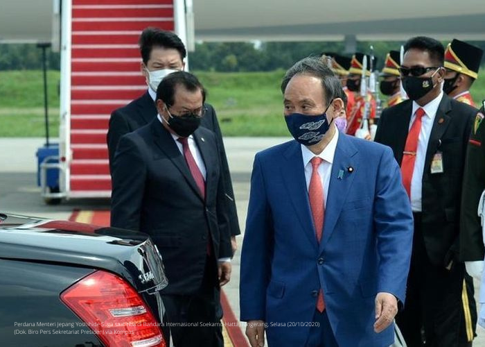 PM Jepang Kenakan Masker Motif Batik Saat Berkunjung ke Indonesia