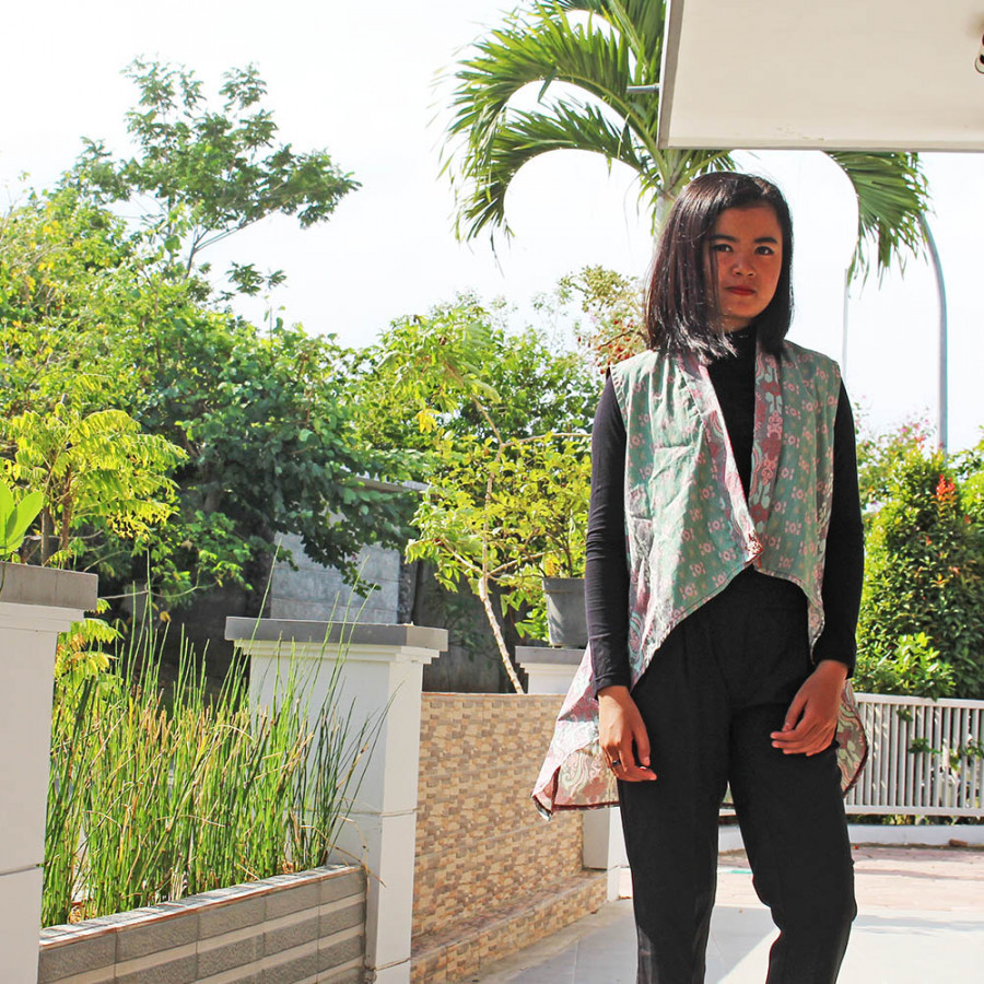 GESYAL Vest Outer Tunik Layer Pendek Batik Bead Atasan Wanita