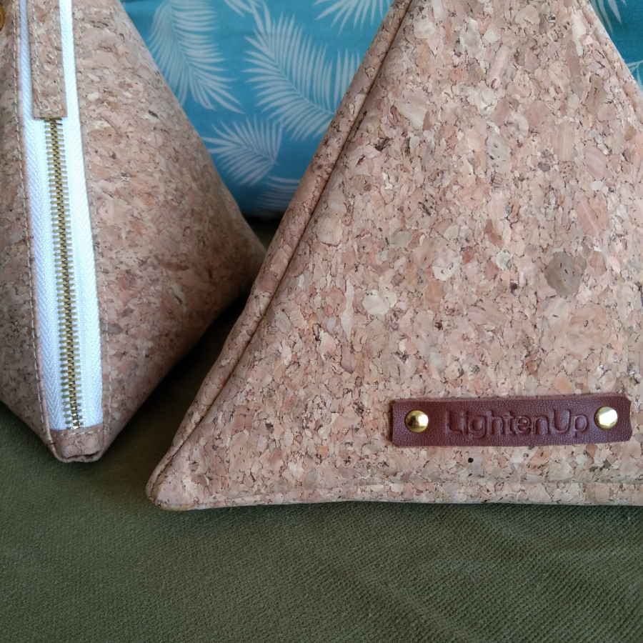 Big triangle cork pouch / handbag