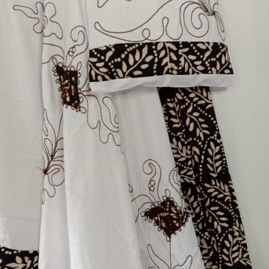 Mukena Batik Rayon Bordir Putih 03
