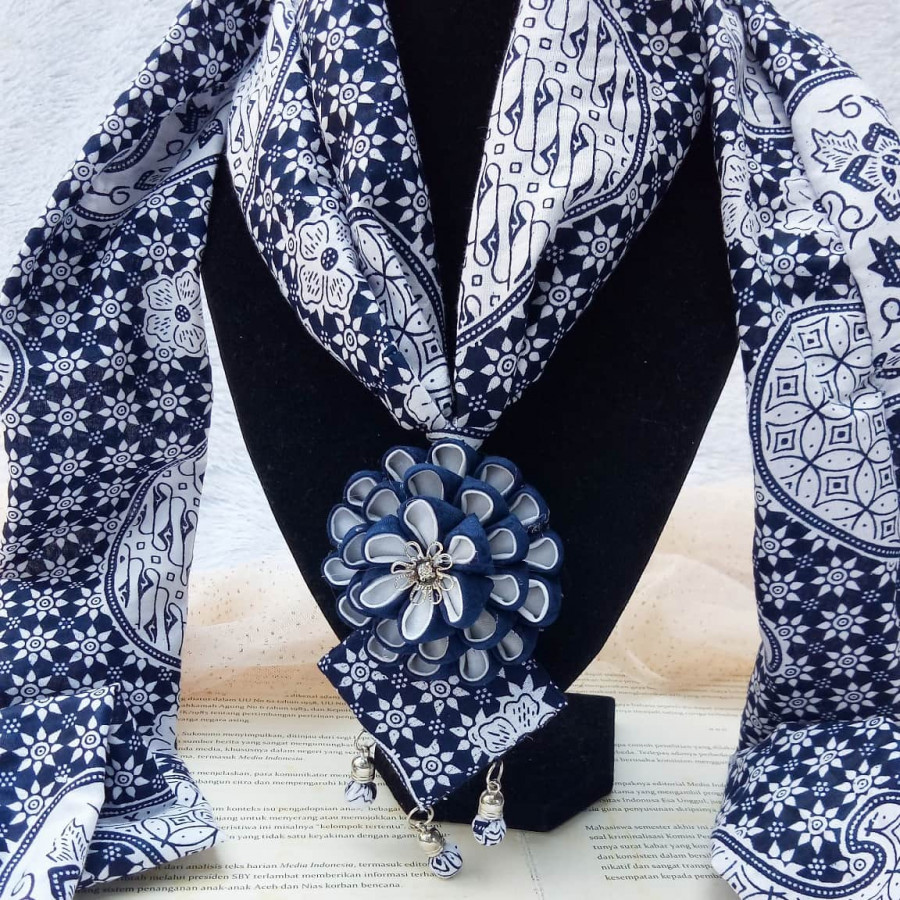 Kalung batik scarf SAKURA dark blue