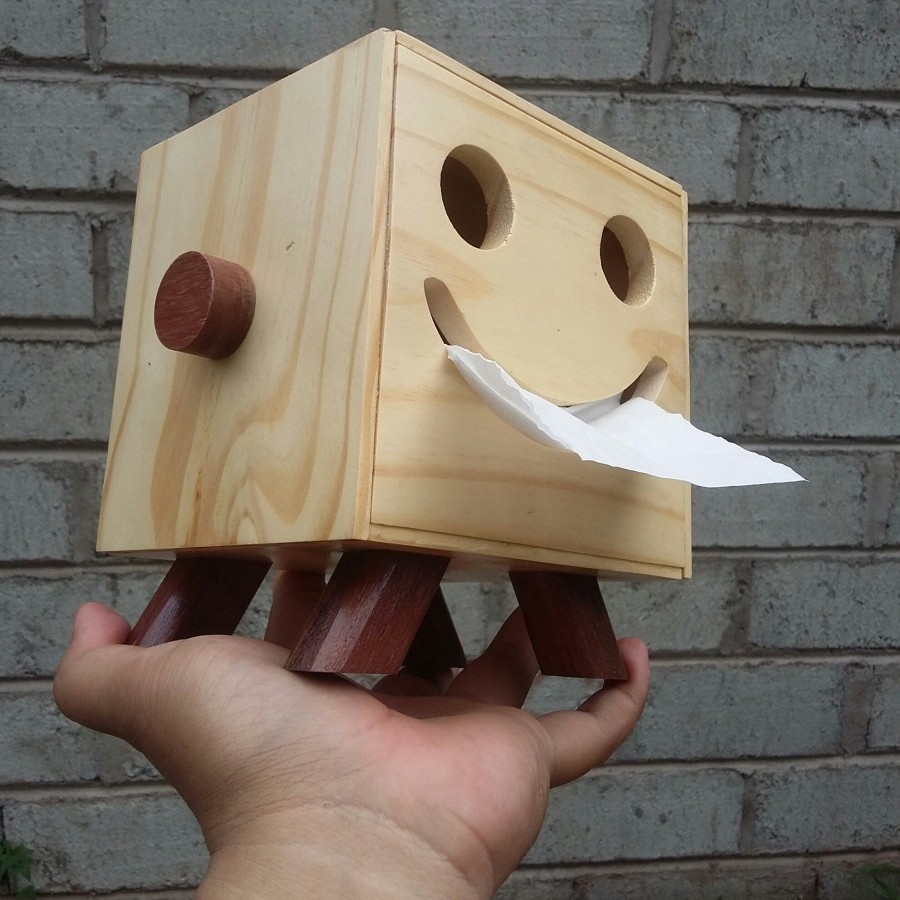 Kotak tissue smile kunin