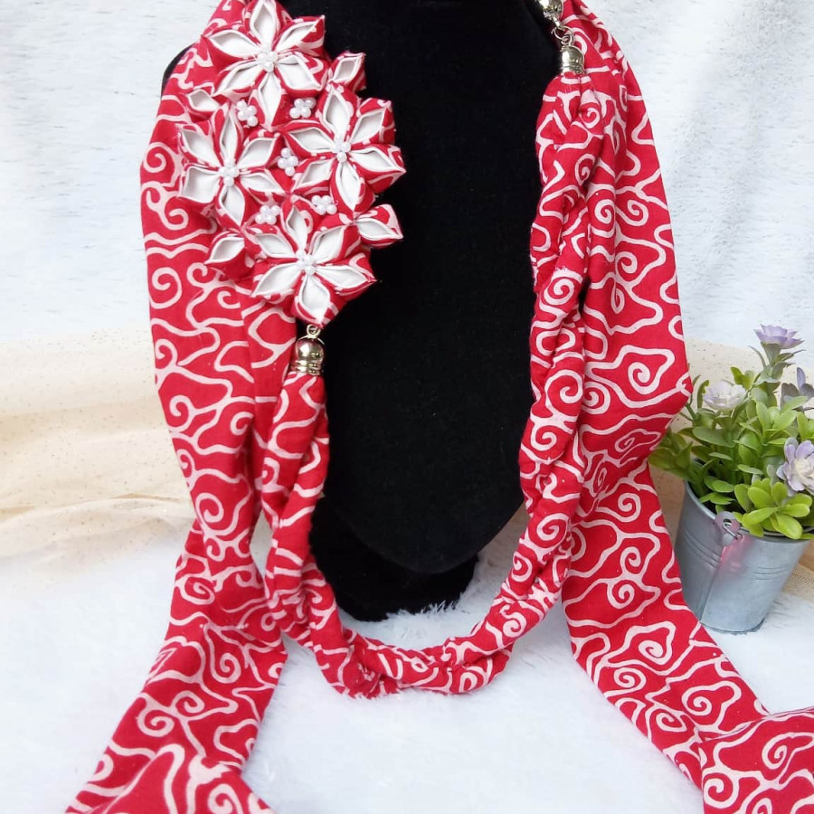 Kalung batik scarf SAKURA merah