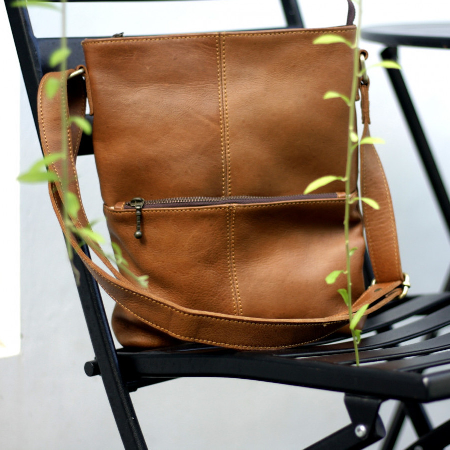 Cantona - sling bag kulit asli pria