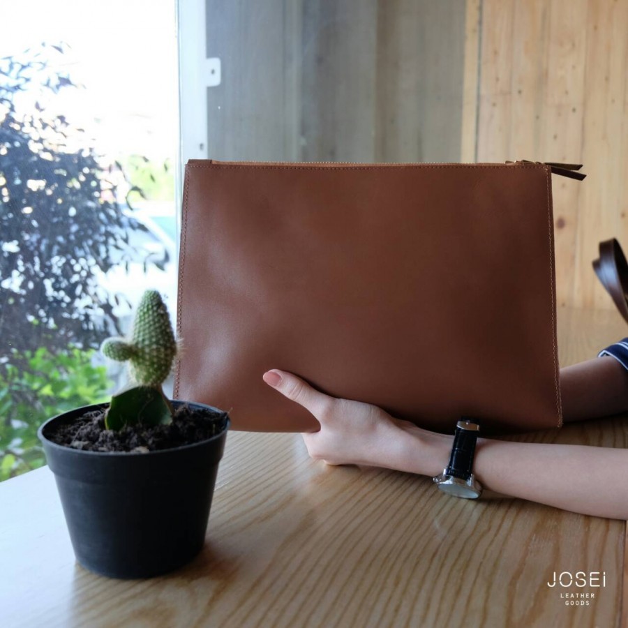 Ninette Leather Clutch
