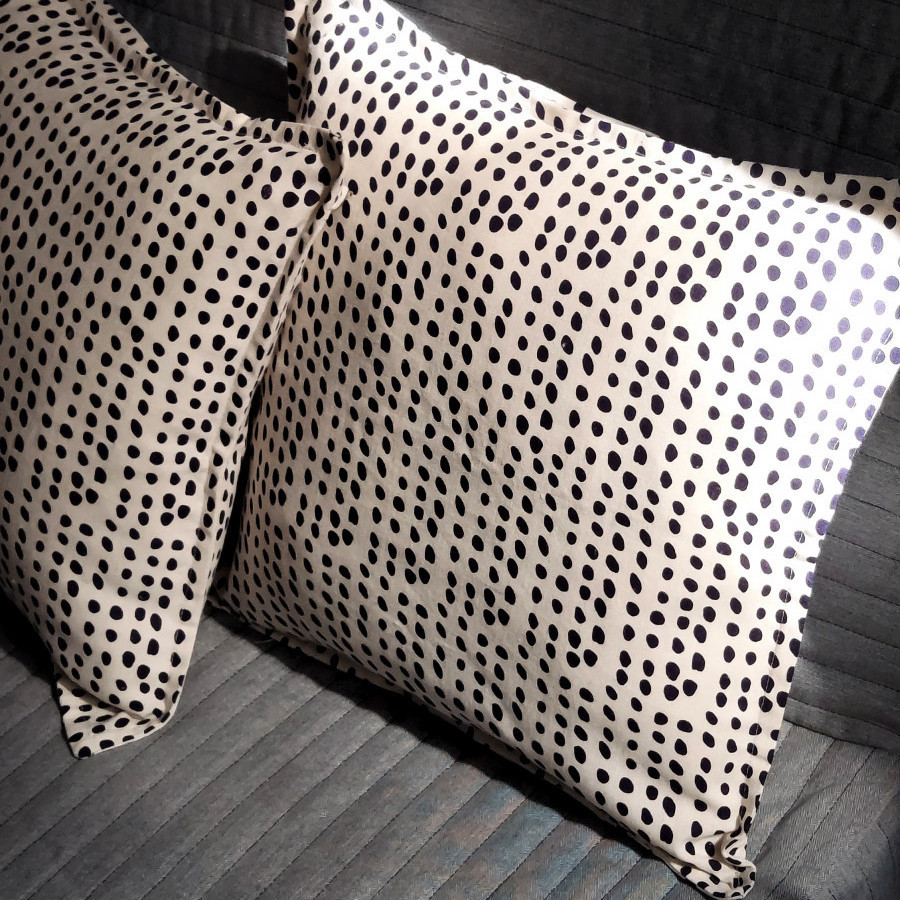 Cushion Cover Gerimis 40x40 - Black