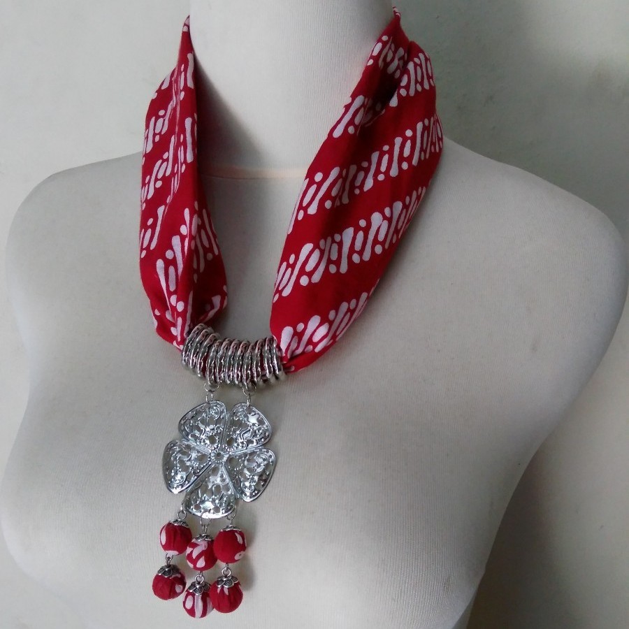 Kalung Batik Kanti (Merah)