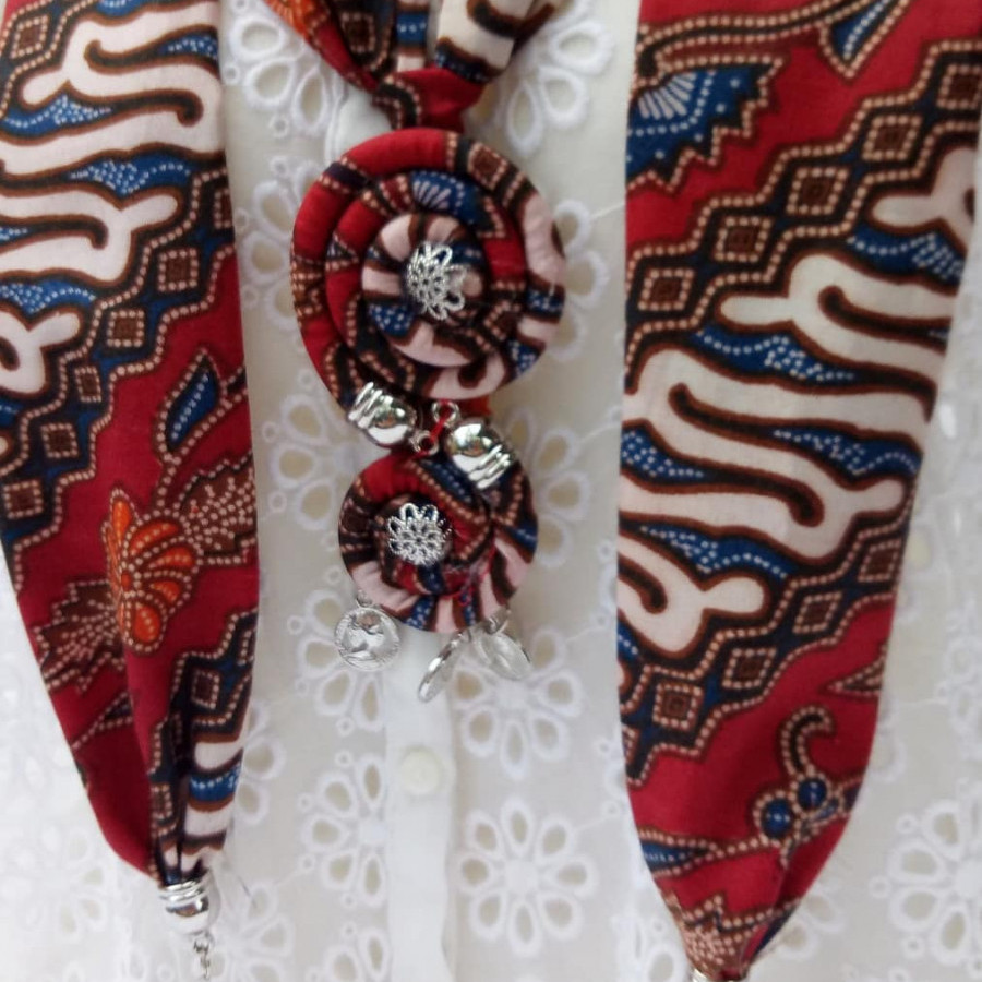 kalung batik scarf CIRCULAR merah
