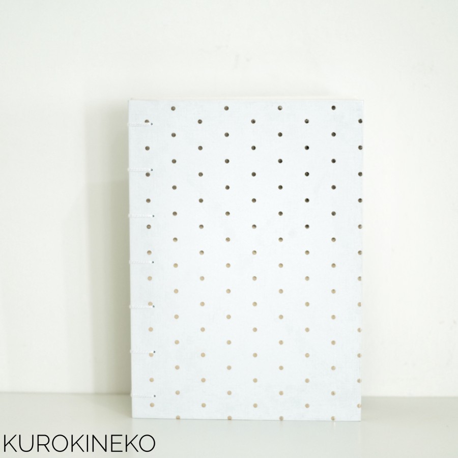 Handmade Notebook A5 - WHITE (Coptic Stitch Binding)