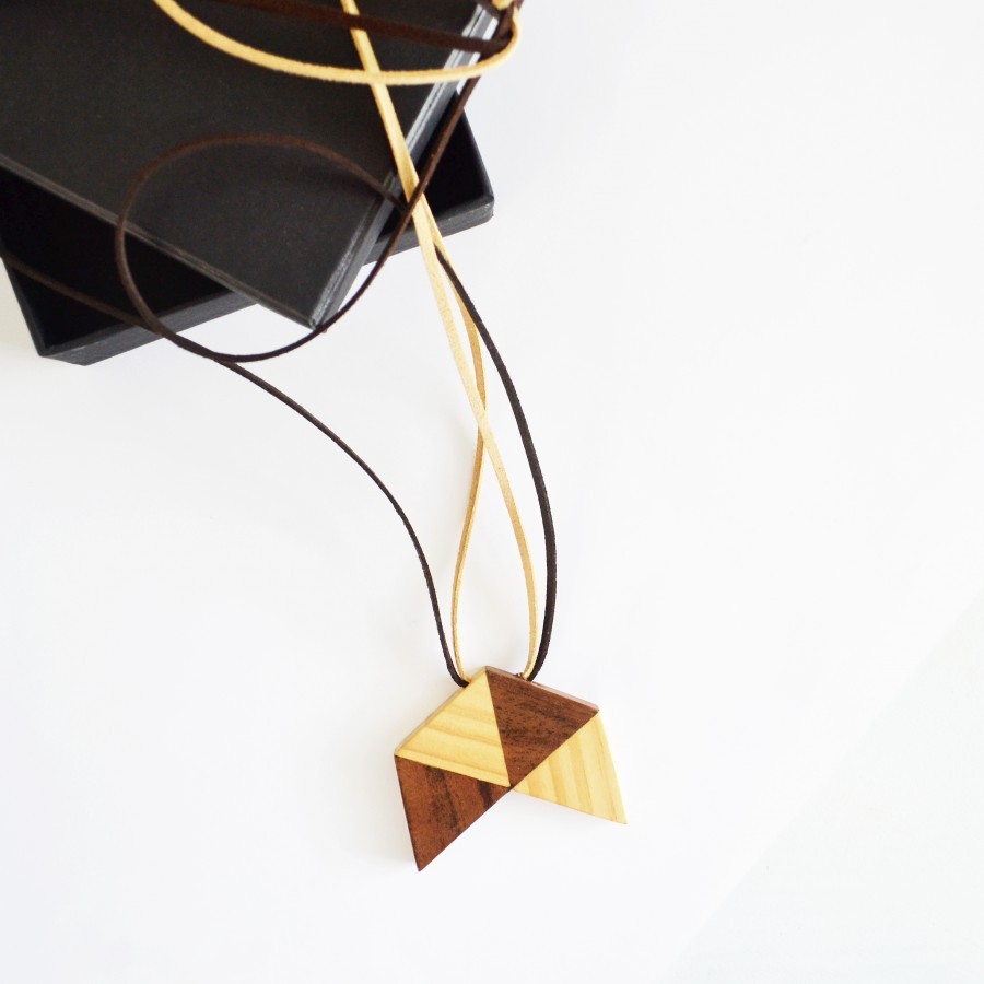 Triangles Wooden Necklace (I)