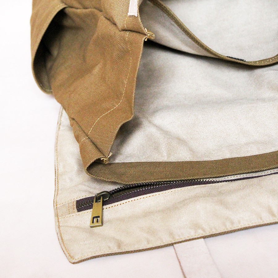 Holarocka "Apollo 01" Vegtan Leather x Canvas Messenger Bag