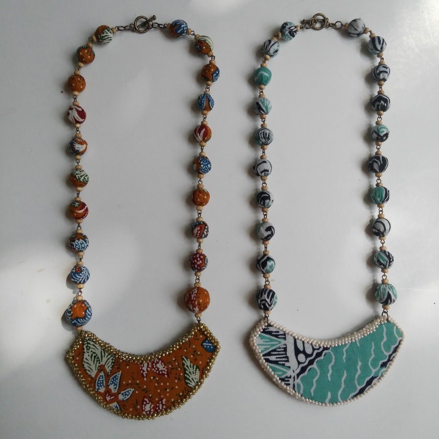Kalung Batik Saraswati