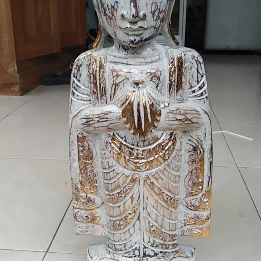 Budha Standing Lotus