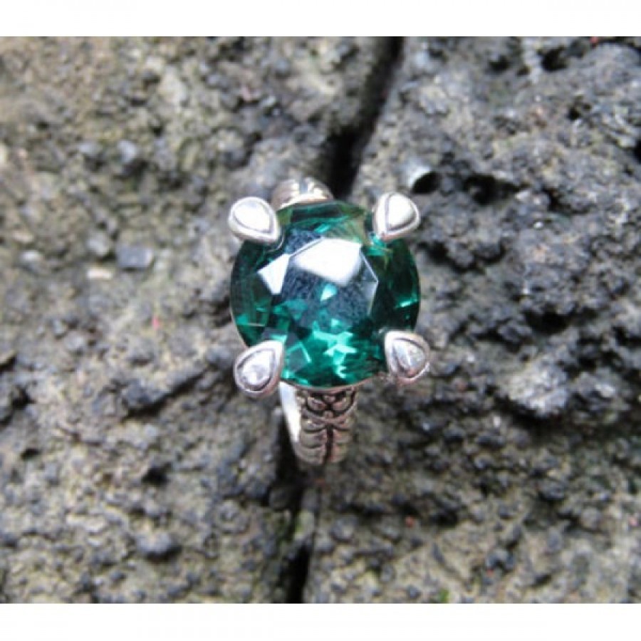Cincin perak motif simpel batu emerald 100277