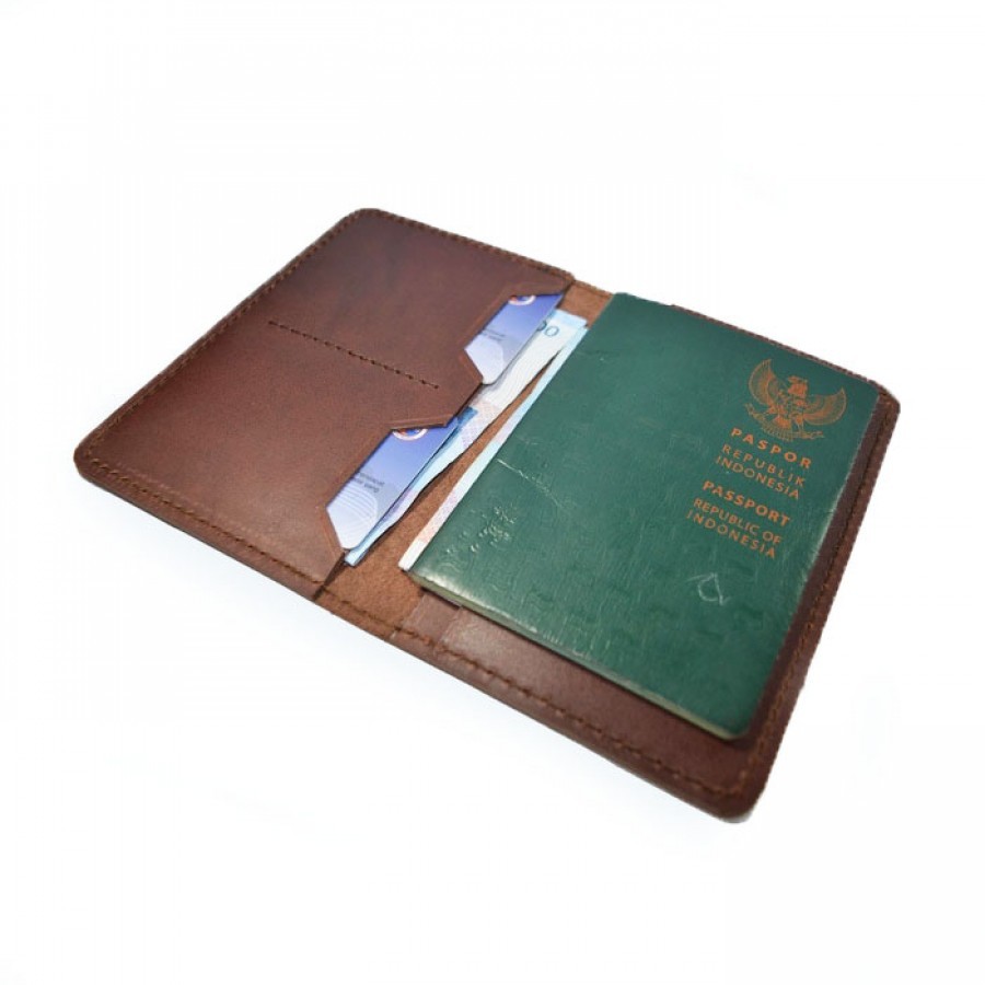 Dompet Passport simpel kulit sapi asli warna coklat (Passport Cover)