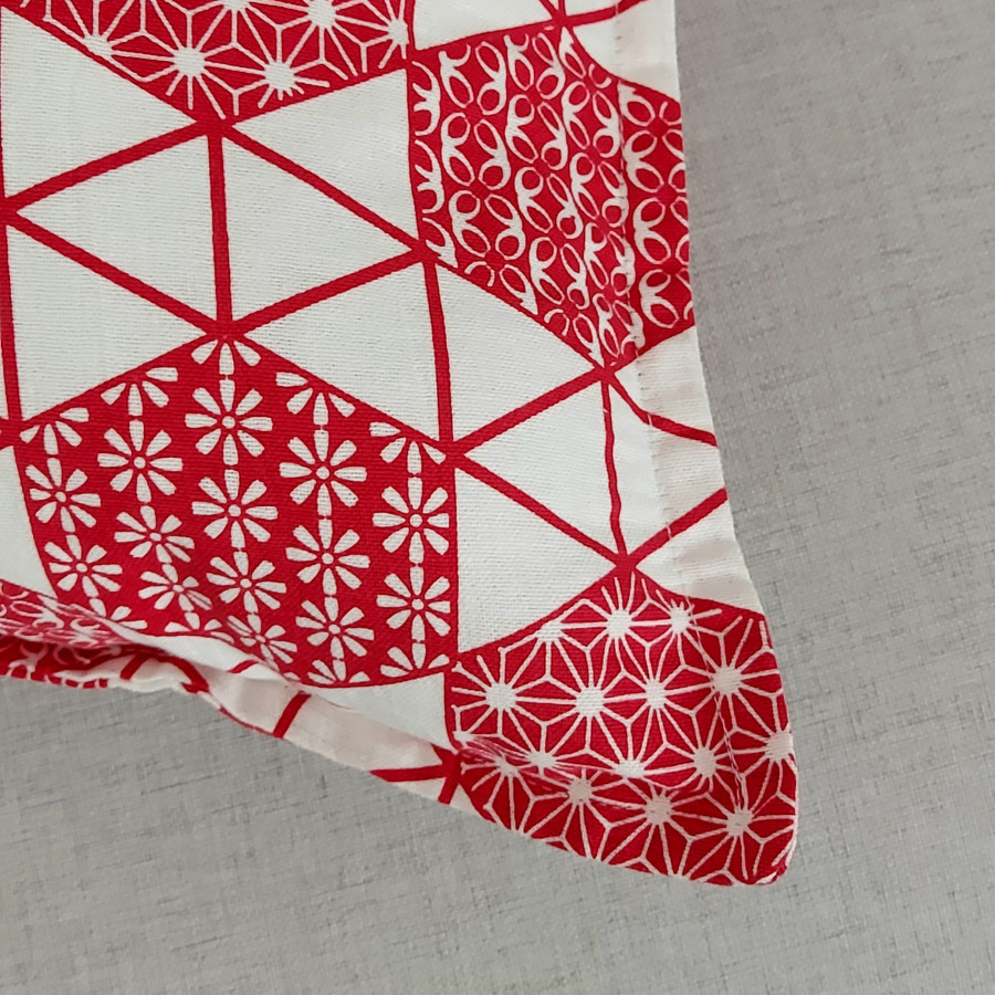 Cushion Cover Campursari 40x40 - Merah