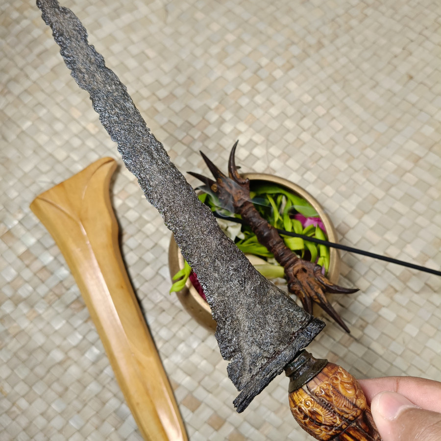 KERIS PUSAKA BERTUAH BETOK TEMUAN SUNGAI MUSI ERA SRIWIJAYA DEDER GADING ELSUBHA