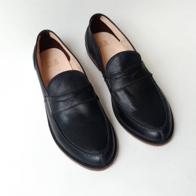 holarocka-shizen-03-black-stitchdown-loafers