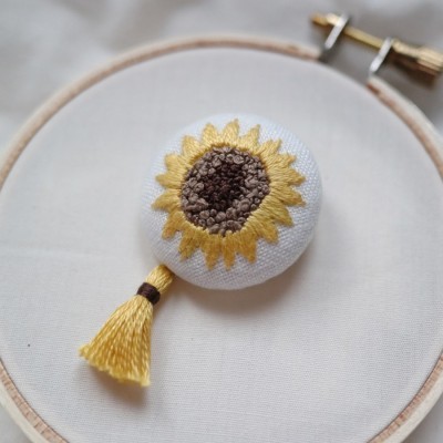 sun-flower-button-brooch