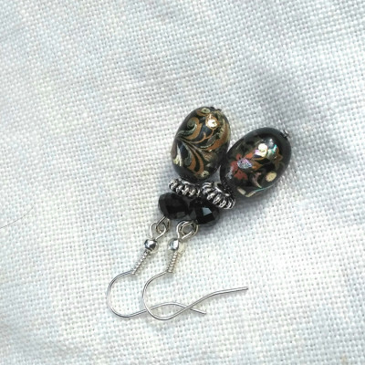 earring-black-and-gold