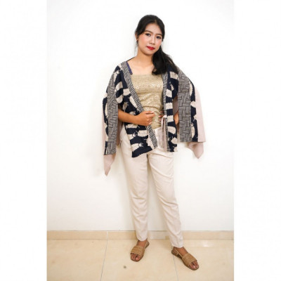 gesyal-cardigan-tunik-kimono-motif-batik-bohemian-outer-cream