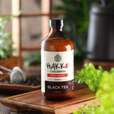 hakko-kombucha-black-tea-teh-hitam-330-ml