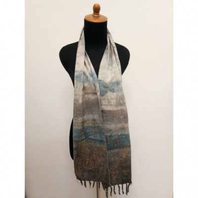 gesyal-syal-travelling-motif-batik-scarf-wanita-abu-abu